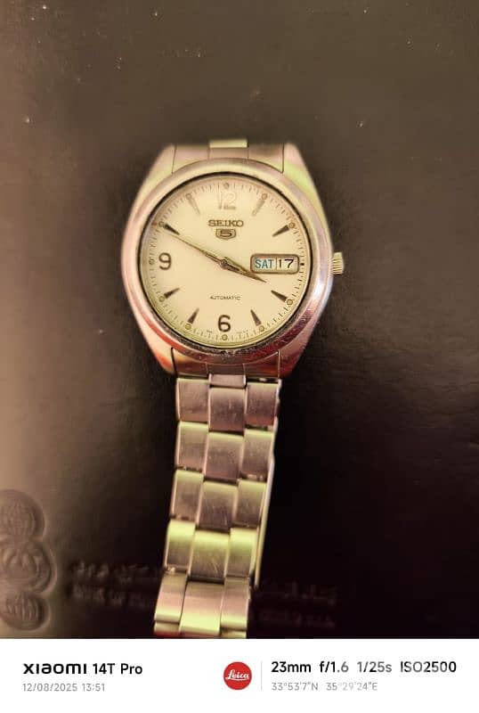 Vintage Seiko 5 watch 0