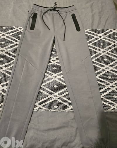 2 pants pull and bear and lc waikiki new size xs