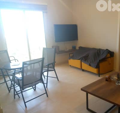 Apartment For Sale In Amchit - شقة للبيع في عمشيت