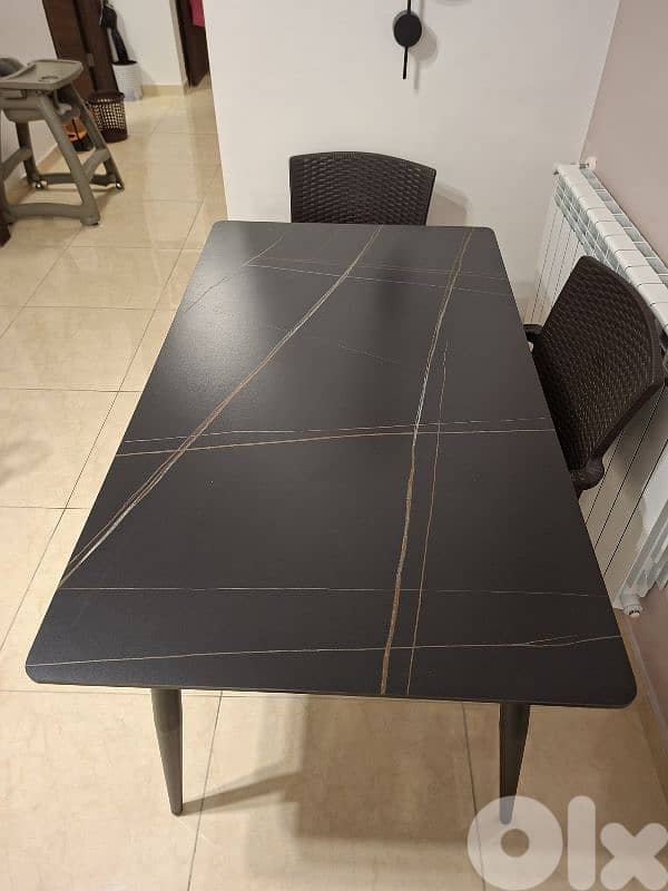 طاولة سيراميك 1