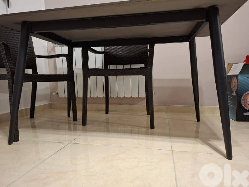 طاولة سيراميك 2