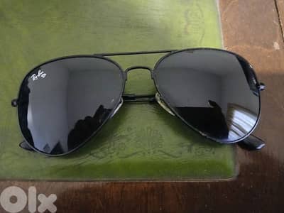 Sunglasses Ray-Ban Black view color