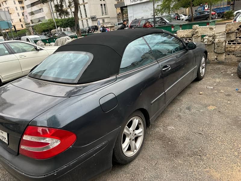 Mercedes-Benz CLK-Class 2004 0