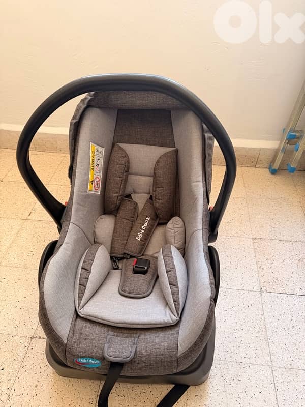 Bebe Doux Car Seat with base 0+ 0