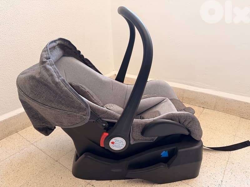 Bebe Doux Car Seat with base 0+ 2