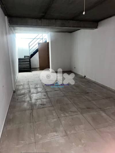 Shop for sale in Aamchit محل تجاري للبيع في عمشيت