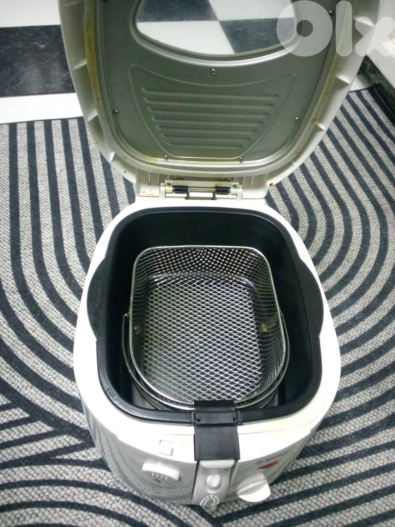 قلاية بطاطا شبه جديدة للبيع موجودة بدوحة عرمون 0