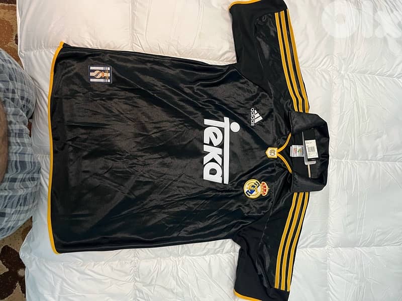 Real Madrid 1998-1999 Away Retro Jersey 0