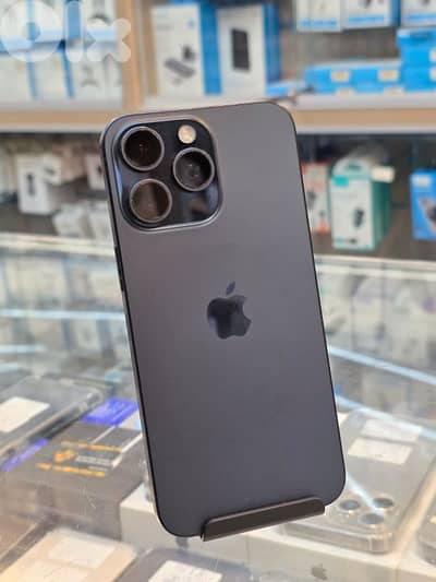 Used 15 pro max 256 gb blue  774 cycle