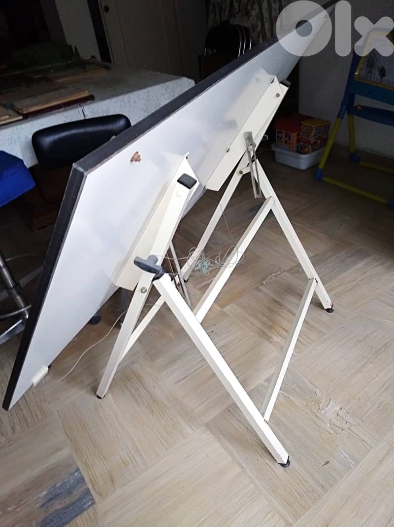 For sale Table drawing for Engineer /architect & Chair call 03606414 4