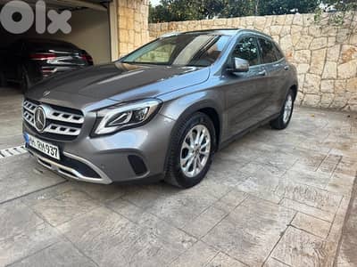 Mercedes-Benz GLA 220 4matic  german full options no damage 2019