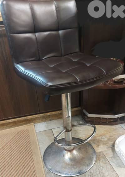 كرسي بار عدد ٢