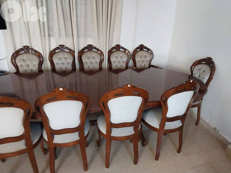 طاولة سفرة ١٠ كراسي 1