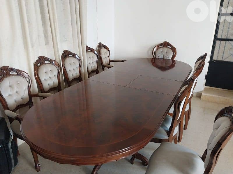 طاولة سفرة ١٠ كراسي 2