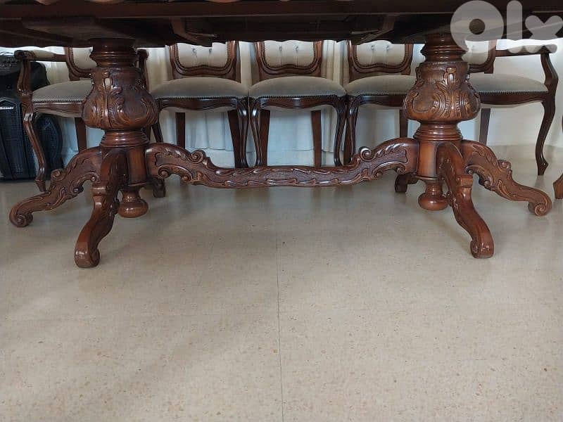 طاولة سفرة ١٠ كراسي 4