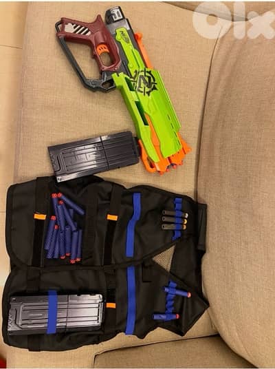 nerf gun with vest and bullets