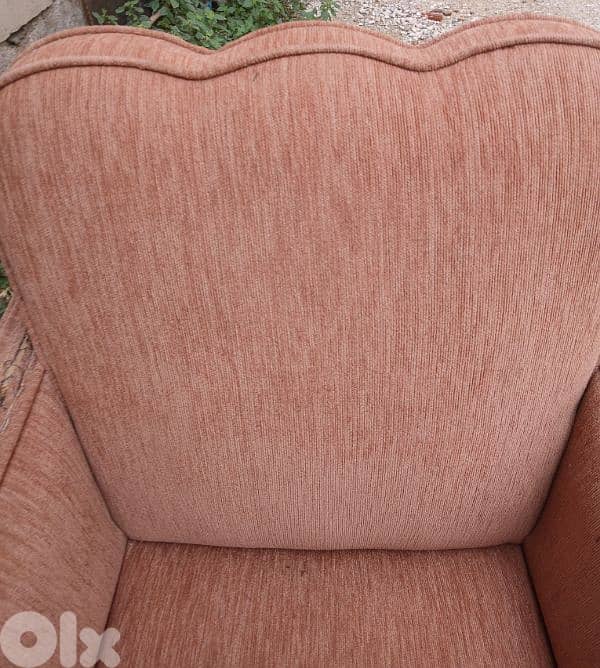 صالون قديم منفوض عمرو حوالي ال ستين سنة للبيع 3