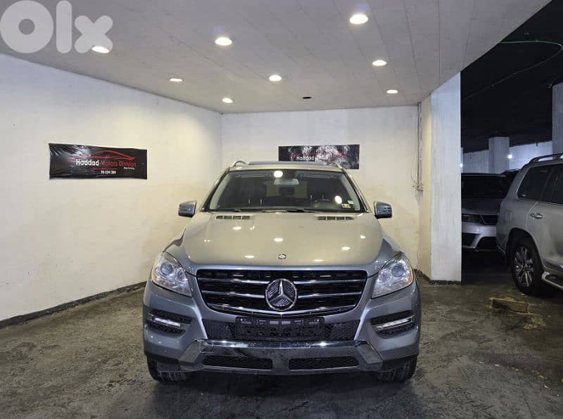 2012 Mercedes ML 350 4 Matic Grey/Black Clean Carfax Like New! 0