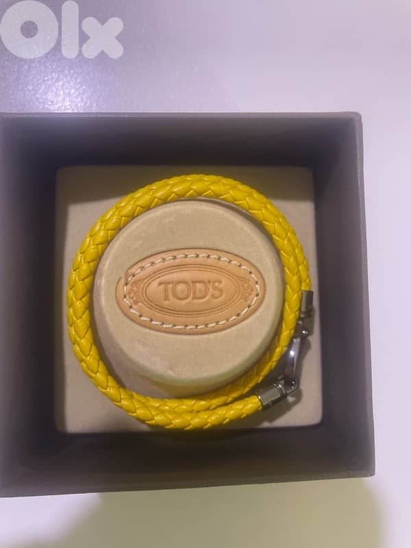 Tod’s genuine yellow leather bracelet 0