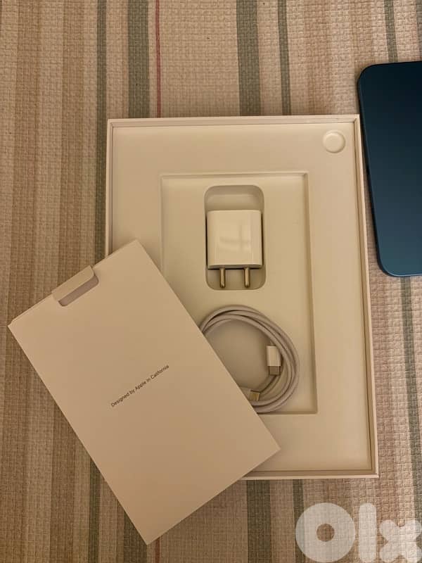 ipad 11 a16 used like new 4