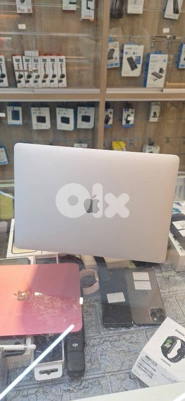 Used macbook air 13 2020