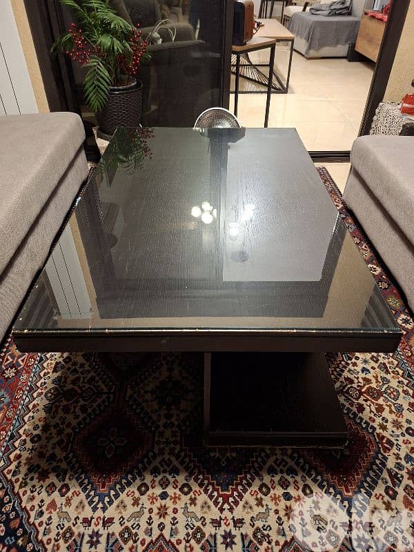 طاولة خشب 120cm/80cm مع ازازي 1