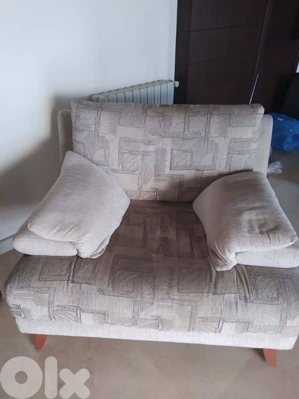 living room almost new 2