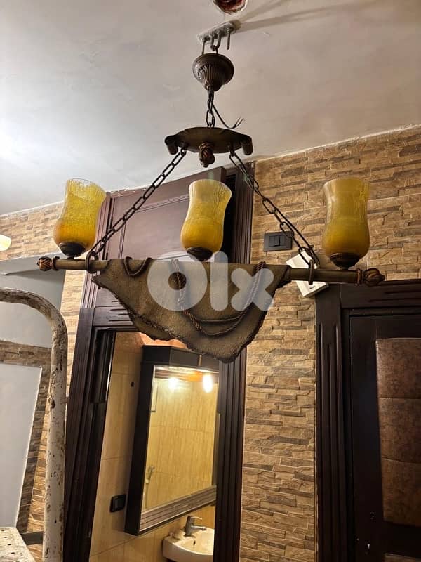 Elegante lámpara de estilo rústico, perfecta para 6