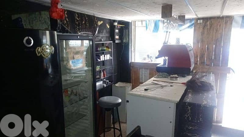 pub coffee shop needs 10