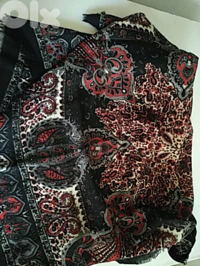 Black scarf - Not Negotiable