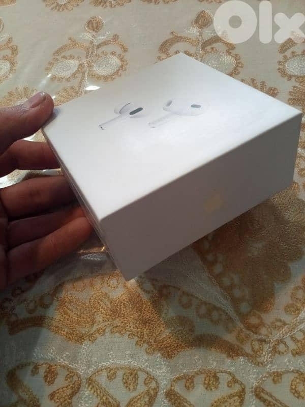 Apple airpods 2nd gen 0