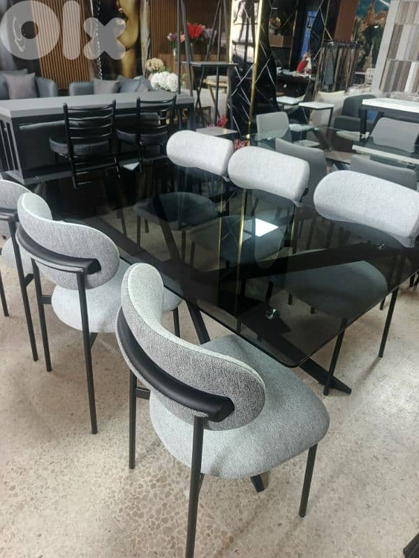 طاولة سفرة مع ٦ كراسي. Dining table with 6 chairs 1