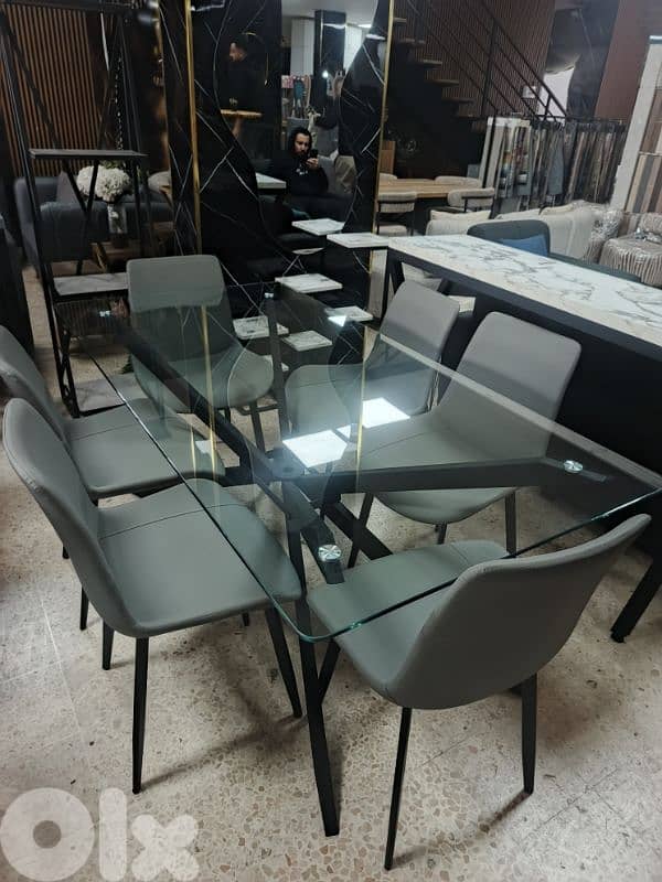 طاولة سفرة مع ٦ كراسي. Dinner table with 6chairs 1