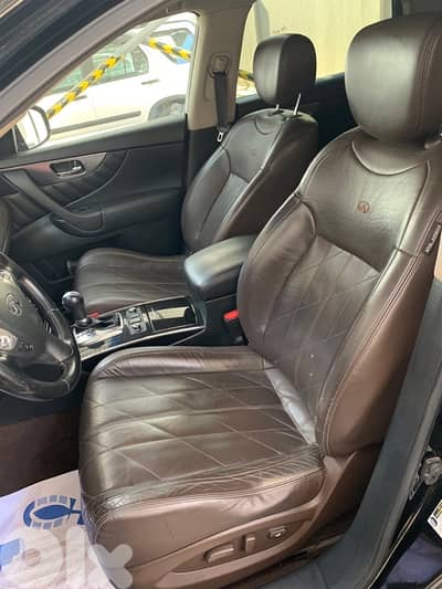 إنفينيتي فئة إف إكس 2010