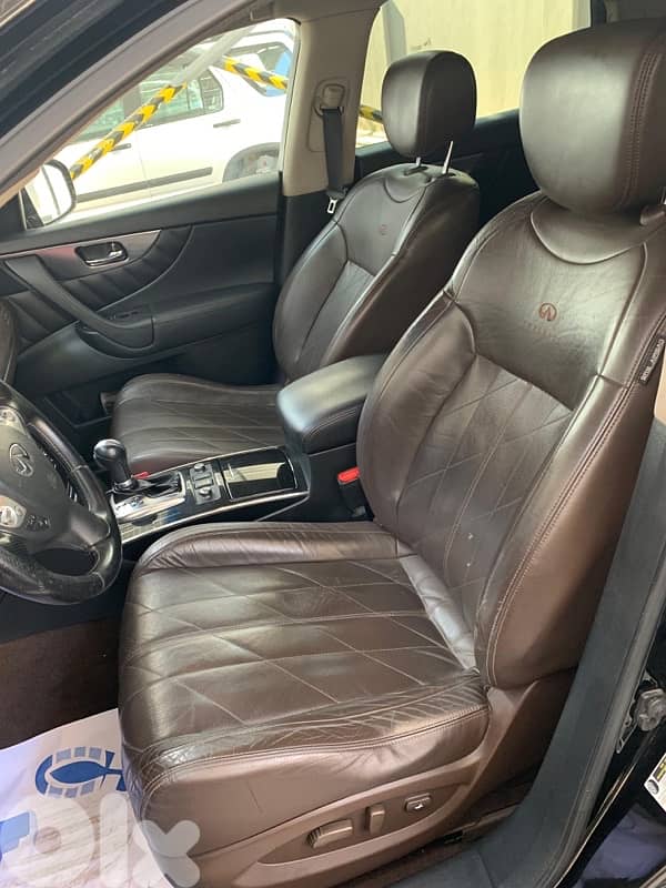 إنفينيتي فئة إف إكس 2010 0