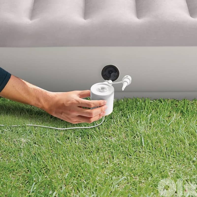 Intex Inflatable Air Bed with USB Air Pump 150×203×25CM - سرير هوائي 1