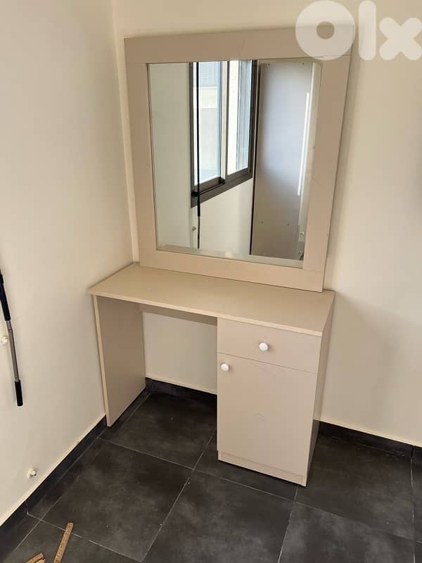 شفنيرة مع مراية جديدة من المعمل بافضل الاسعار 0