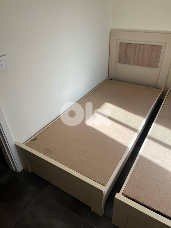 تخت مفرد جديدة من المعمل بافضل الاسعار 0