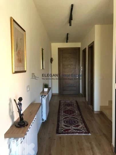 Fully Furnished Contemporary Duplex Chalet . 4