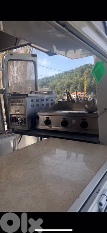 food truck عدة مطعم 5