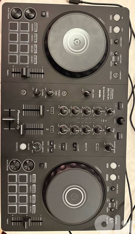 DDJ FLX-4 1