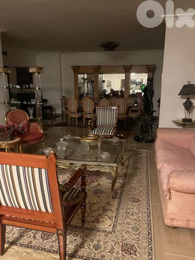 Apartment for Sale in Hamra شقة للبيع في الحمرا