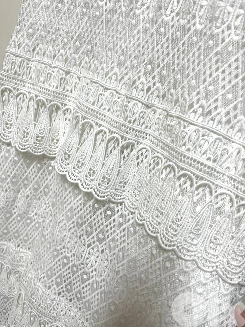 Elegant White Lace Dress 1