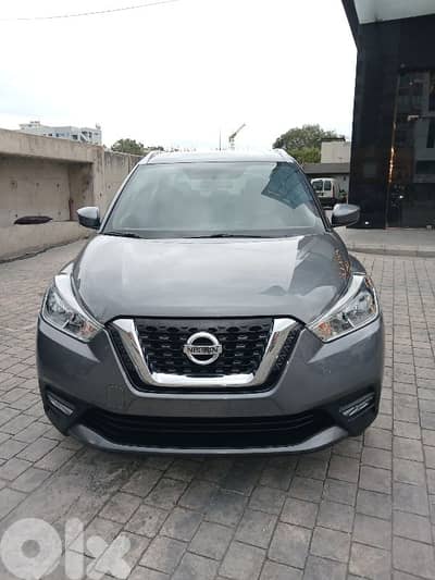 NISSAN KICKS SV MODEL 2018 GREY COMPANY SOURCE