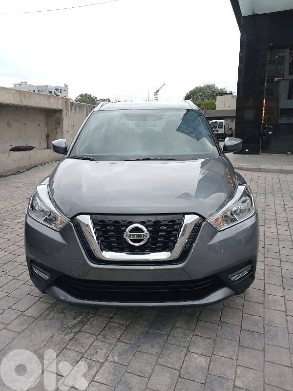 NISSAN KICKS SV MODEL 2018 GREY COMPANY SOURCE 0