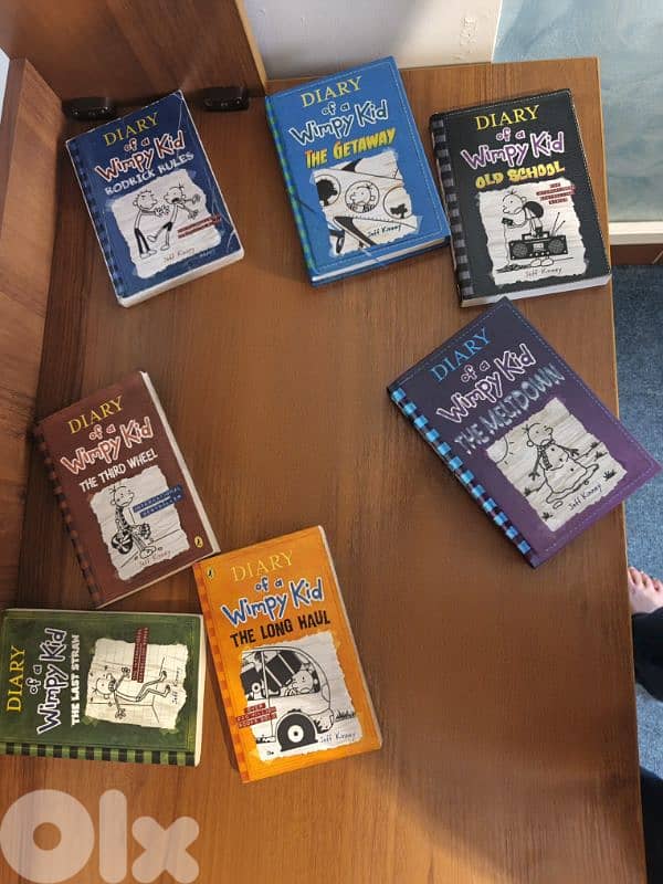 7 WIMPY KID BOOKS 1