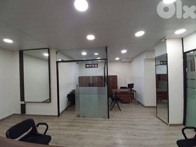 office for rent in furn chebbak مكتب للايجار في فرن الشباك 0