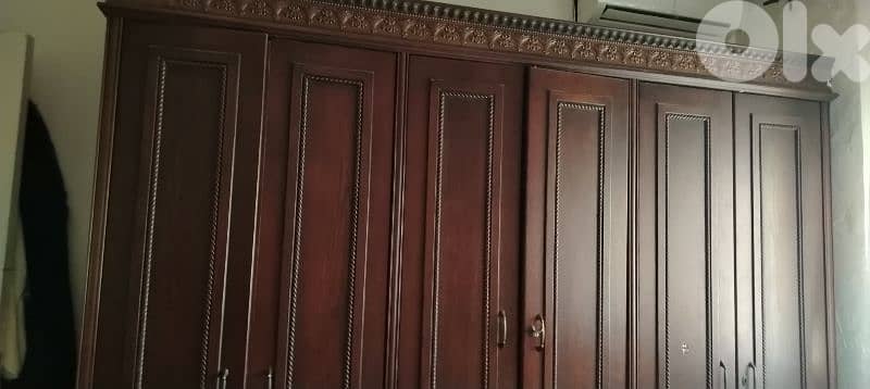 غرفة نوم خشب زين كلها متينة و قوية مع مفارش خشب زين 0