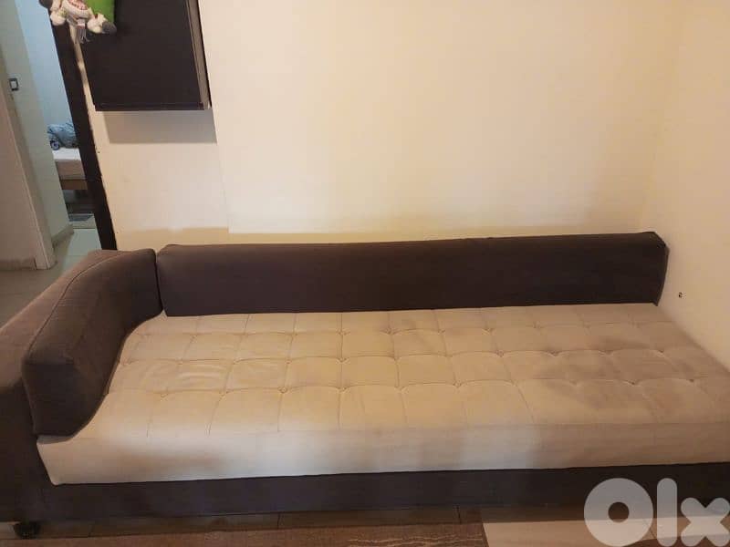 living room furniture 1