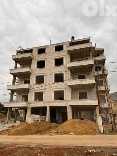 brand new building in very good location jdita